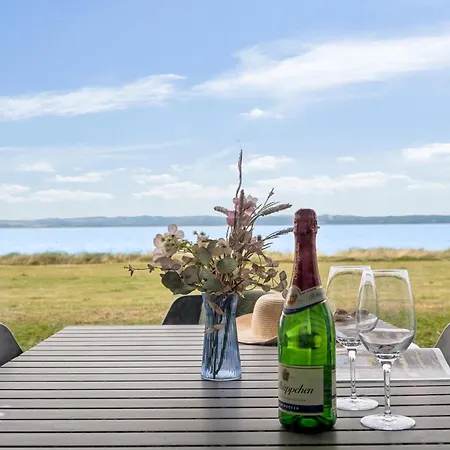 In With Panoramic Views Of The Bay And Mols Mountains